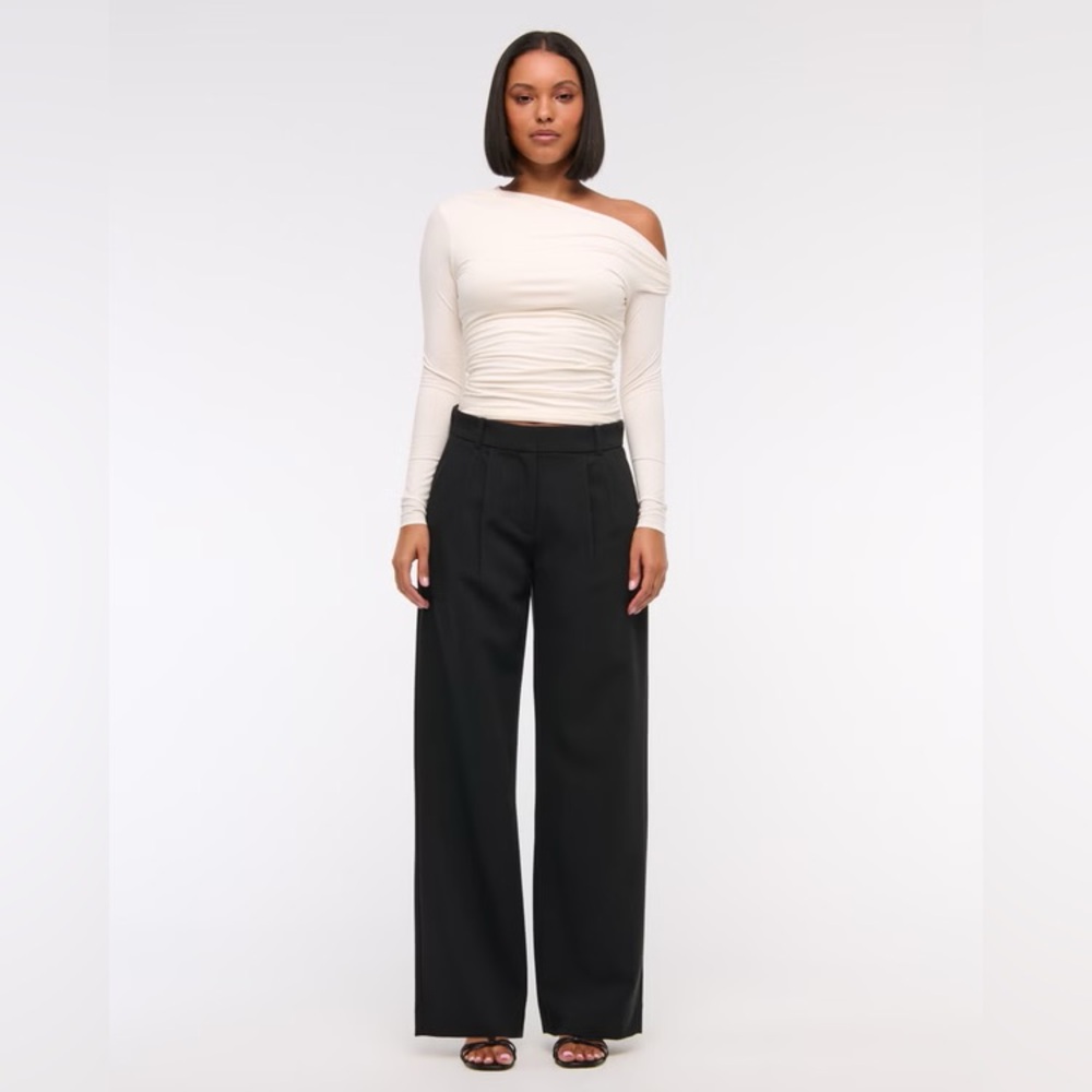 Abercrombie Sloane Low Rise Tailored Wide Leg Pant
